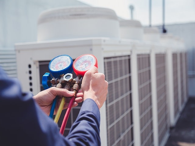 Commercial Air conditioning: Gas leak repairs